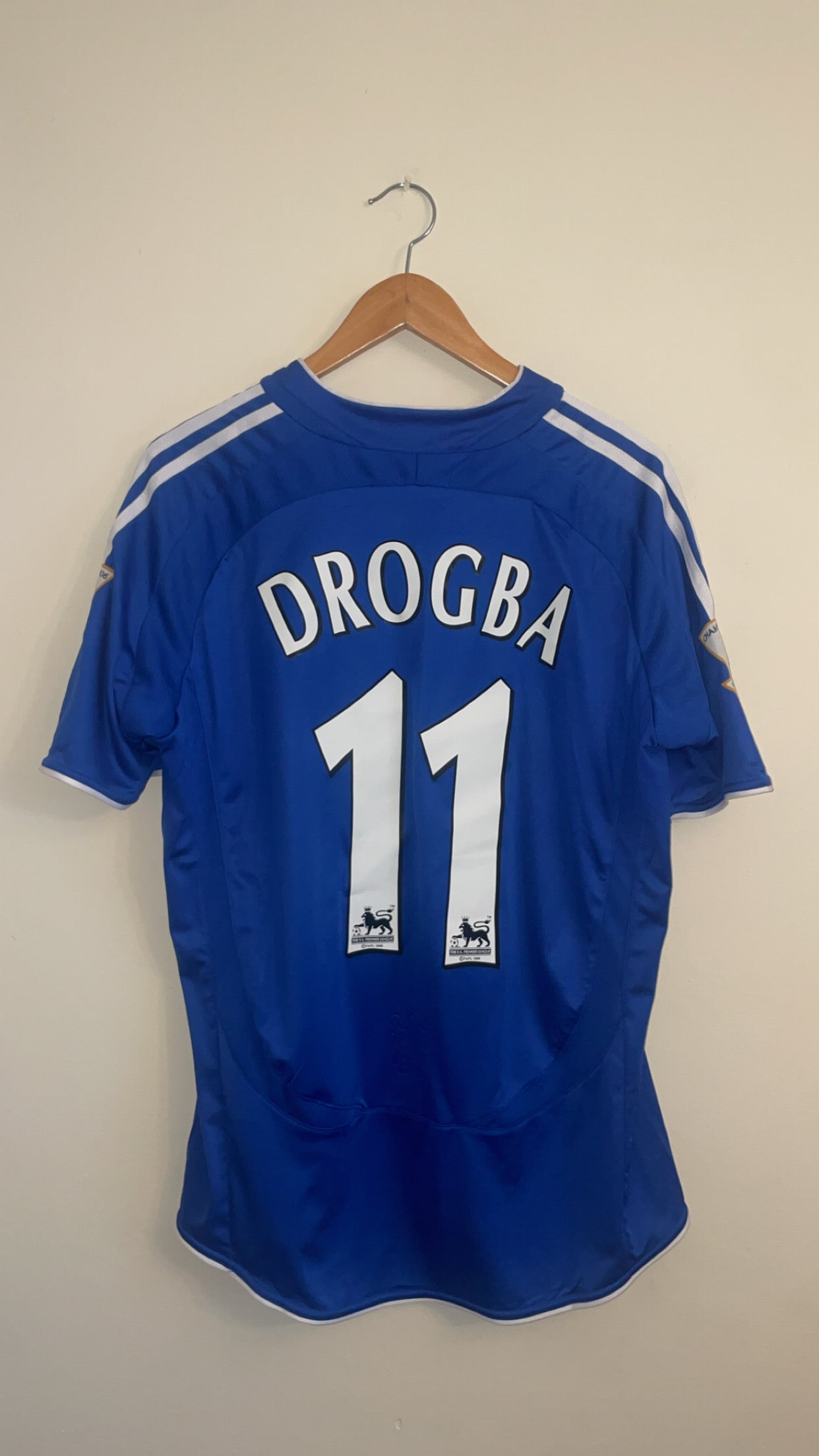 Chelsea Drogba #11 05/06 Champions Jersey
