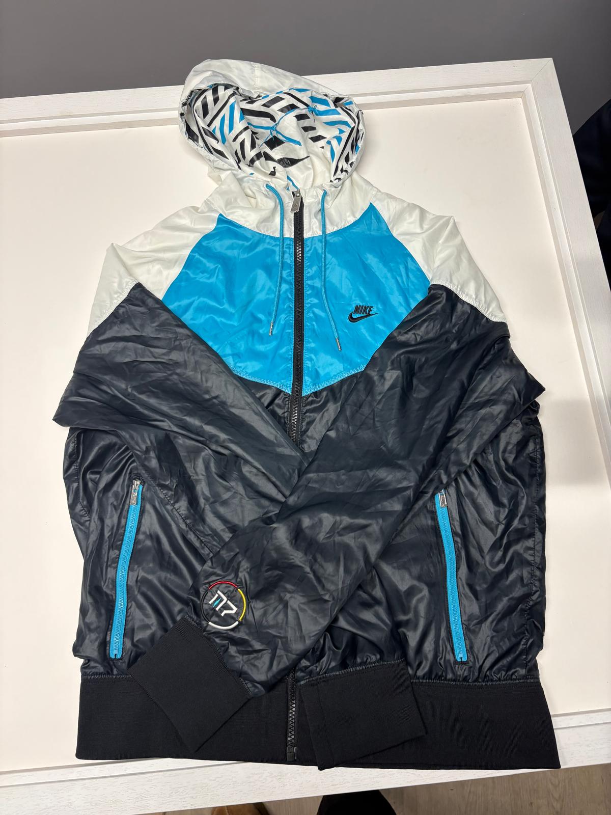 Medium Nike Windbreaker Jacket