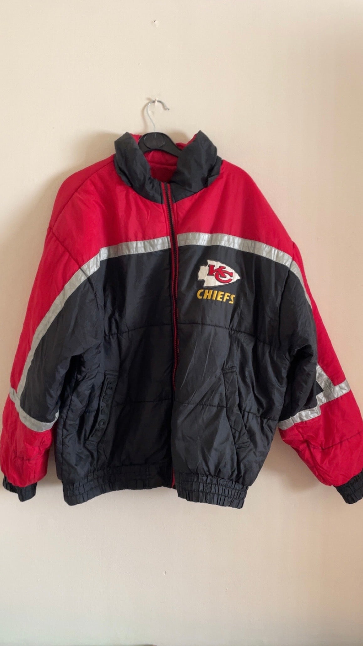 Large Vintage Kansas City Chiefs Reversible NFL Puffer Jacket – Red/Black – 90s/00s